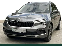 Grau Neu 2025 Skoda Kamiq Tour SUV | 31.530 € (Teuer)