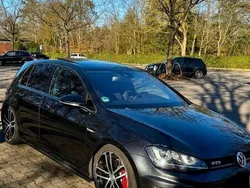 Grau Gebraucht 2014 VW Golf VII GTD Kleinwagen | 13.500 €