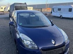 Gebraucht 2010 Renault Scénic Expression Van / Kleinbus | 2.890 € (Fairer Preis)