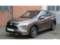 Bronzebraun (m) (metallic) Gebraucht 2022 Mitsubishi Eclipse Cross Top SUV | 23.980 € (Fairer Preis)