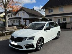 Weiß Gebraucht 2019 Skoda Octavia Ambiente Kombi | 18.500 € (Teuer)