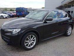Nero vulcano Gebraucht 2019 Alfa Romeo Stelvio Super SUV | 25.990 € (Fairer Preis)