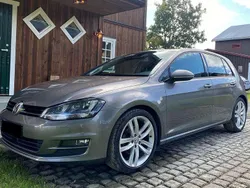 Grau Gebraucht 2015 VW Golf VII Highline Limousine | 13.700 € (Fairer Preis)