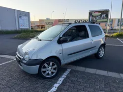 Silber Gebraucht 2006 Renault Twingo Elysee Kleinwagen | 1.650 € (Fairer Preis)