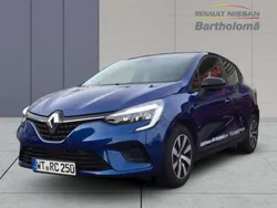 Ironblau Gebraucht 2024 Renault Clio V Equilibre Kleinwagen | 18.400 € (Fairer Preis)