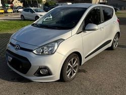 Silber Gebraucht 2016 Hyundai i10 Passion Plus Kleinwagen | 8.500 € (Guter Preis)