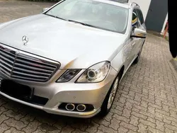 Silber Gebraucht 2011 Mercedes E200 Elegance Kombi | 10.300 € (Guter Preis)
