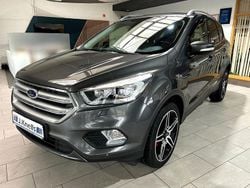 Grau Gebraucht 2019 Ford Kuga Titanium SUV | 17.450 € (Fairer Preis)