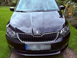 Schwarz Gebraucht 2017 Skoda Fabia Ambition Kleinwagen | 11.300 € (Fairer Preis)