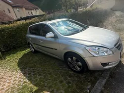 Silber Gebraucht 2008 Kia Ceed Kleinwagen | 2.200 € (Guter Preis)