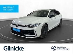 Weiß (oryxweiß perlmutteffekt) Gebraucht 2024 VW Passat R-line Kombi | 45.880 € (Fairer Preis)