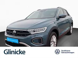 Petroleum blue metallic Gebraucht 2024 VW T-Roc Life SUV | 22.433 € (Guter Preis)