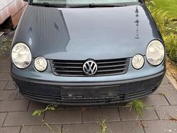 Grau Gebraucht 2003 VW Polo Limousine | 400 € (Guter Preis)