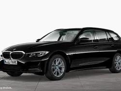 Schwarz Gebraucht 2022 BMW 330e Sport Line Kombi | 31.890 € (Fairer Preis)