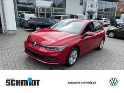 Kings red metallic Gebraucht 2024 VW Golf VIII Life Limousine | 24.298 € (Guter Preis)