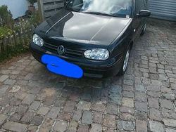 Schwarz Gebraucht 2000 VW Golf Cabriolet Classicline Cabrio | 3.625 € (Fairer Preis)