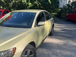 Grün Gebraucht 2004 Volvo S40 Limousine | 3.300 €