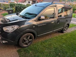 Schwarz Gebraucht 2019 Dacia Dokker Stepway Van | 15.000 €
