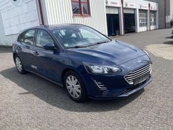 Blazerblau Gebraucht 2020 Ford Focus Trend Kleinwagen | 6.222 € (Guter Preis)