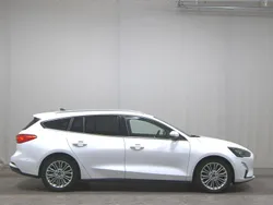 Weiss Gebraucht 2020 Ford Focus Titanium Kombi | 10.980 € (Superpreis)