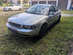 Grau Gebraucht 1998 Audi A4 Limousine | 800 €