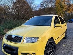 Gelb Gebraucht 2008 Skoda Fabia vRS Kleinwagen | 7.000 €