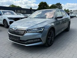 Grau Gebraucht 2020 Skoda Superb Style Limousine | 20.990 € (Etwas zu teuer)