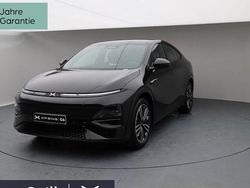 Blau Neu 2025 XPENG G6 AWD Performance SUV | 43.920 €