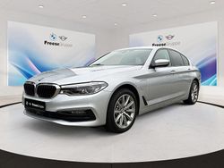 Glaciersilber metallic Gebraucht 2020 BMW 530e iPerformance Limousine | 31.290 € (Superpreis)
