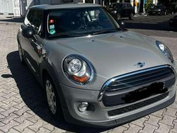 Grau Gebraucht 2016 Mini Cooper Kleinwagen | 10.000 € (Guter Preis)