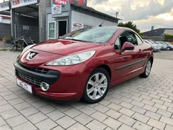 Rot Gebraucht 2007 Peugeot 207 CC Sport Cabrio | 3.499 € (Fairer Preis)