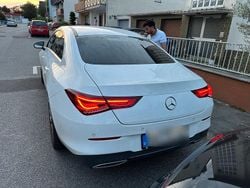 Weiß Gebraucht 2020 Mercedes CLA180 AMG line Limousine | 27.000 € (Fairer Preis)