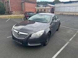 Grau Gebraucht 2009 Opel Insignia Limousine | 2.100 € (Guter Preis)