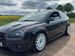 Grau Gebraucht 2007 Ford Focus ST Limousine | 10.990 € (Teuer)