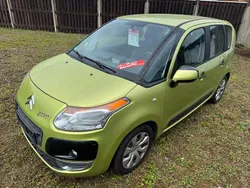 Gelb Gebraucht 2010 Citroën C3 Picasso Exclusive Van / Kleinbus | 2.999 € (Guter Preis)