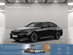 Schwarz Gebraucht 2024 BMW i5 Comfort Edition Limousine | 83.906 € (Etwas zu teuer)