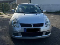 Silber Gebraucht 2006 Suzuki Swift Kleinwagen | 3.900 €
