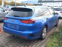 Blue flame blue flame Gebraucht 2019 Kia Ceed Sportswagon Vision Kombi | 20.005 € (Etwas zu teuer)