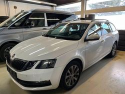 Weiß Gebraucht 2020 Skoda Octavia Ambition Kombi | 11.500 € (Superpreis)