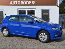 Blau Neu 2024 Skoda Fabia Ambition Limousine | 16.700 € (Superpreis)