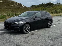 Schwarz Gebraucht 2021 BMW 118 Advantage Kleinwagen | 21.500 € (Fairer Preis)