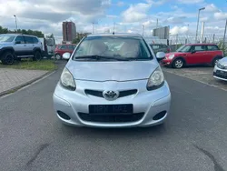 Silber Gebraucht 2009 Toyota Aygo Cool Kleinwagen | 2.500 € (Guter Preis)