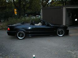 Schwarz Gebraucht 1995 BMW 328 Cabriolet Cabrio | 13.500 €