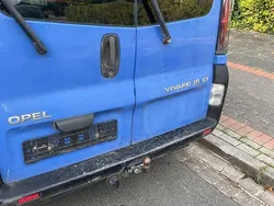 Blau Gebraucht 2002 Opel Vivaro Van | 1.600 €