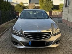 Grau Gebraucht 2014 Mercedes E220 Limousine | 16.900 € (Teuer)