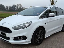 Weiß Gebraucht 2017 Ford S-MAX ST-Line Van / Kleinbus | 15.900 € (Guter Preis)