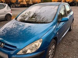 Blau Gebraucht 2004 Peugeot 307 Limousine | 1.299 €