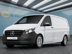 Weiß Gebraucht 2024 Mercedes Vito Van / Kleinbus | 31.049 € (Guter Preis)