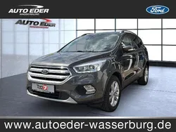 Grau Gebraucht 2019 Ford Kuga Titanium SUV | 16.850 € (Guter Preis)