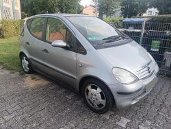 Silber Gebraucht 2000 Mercedes A170 Avantgarde Limousine | 700 € (Superpreis)